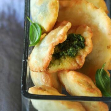 Tortelli fritti con il pesto